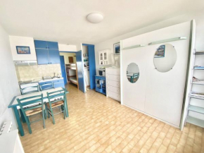 STUDIO CABINE 4 PERSONNES + PARKING